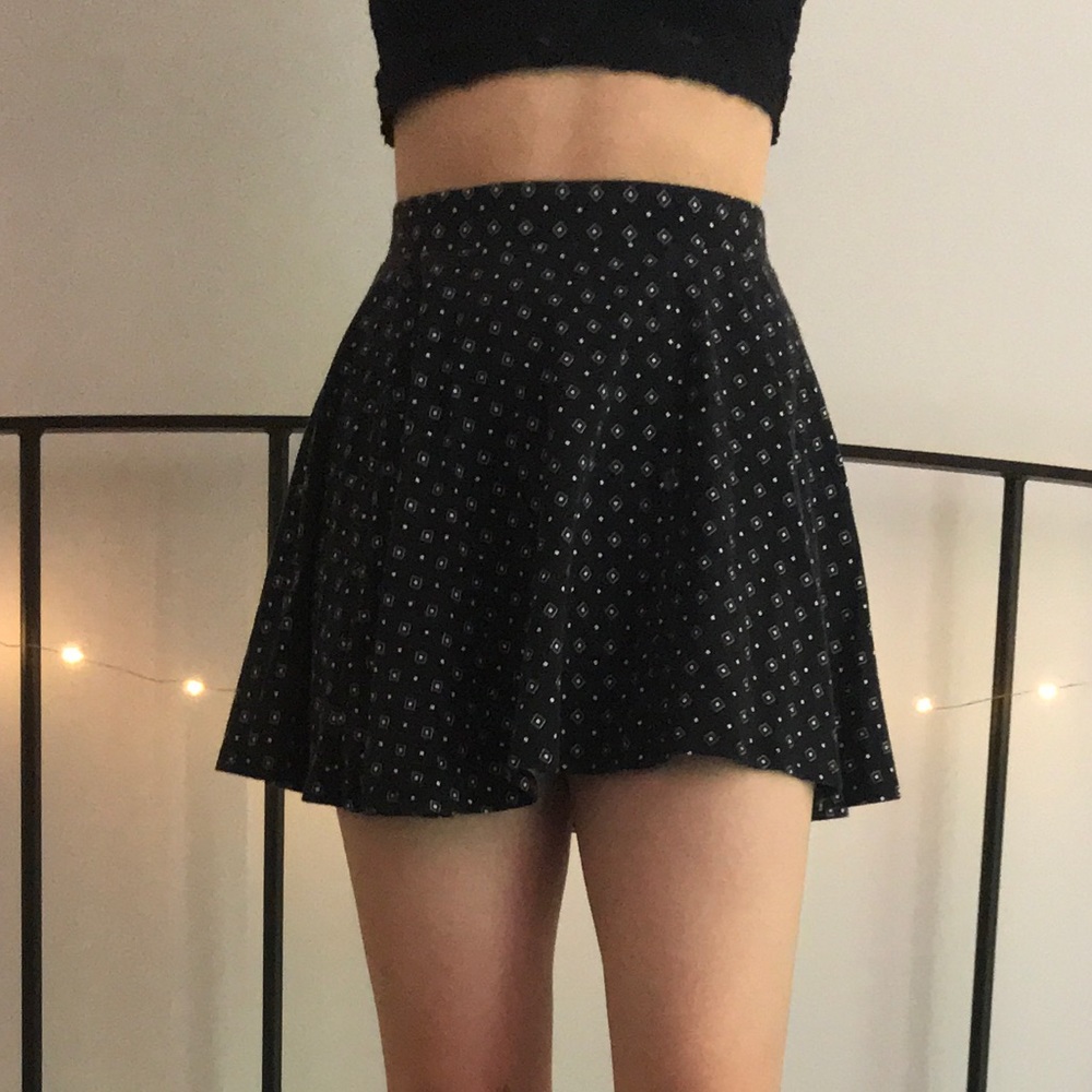 Black and White Diamond Pattern Skater Skirt